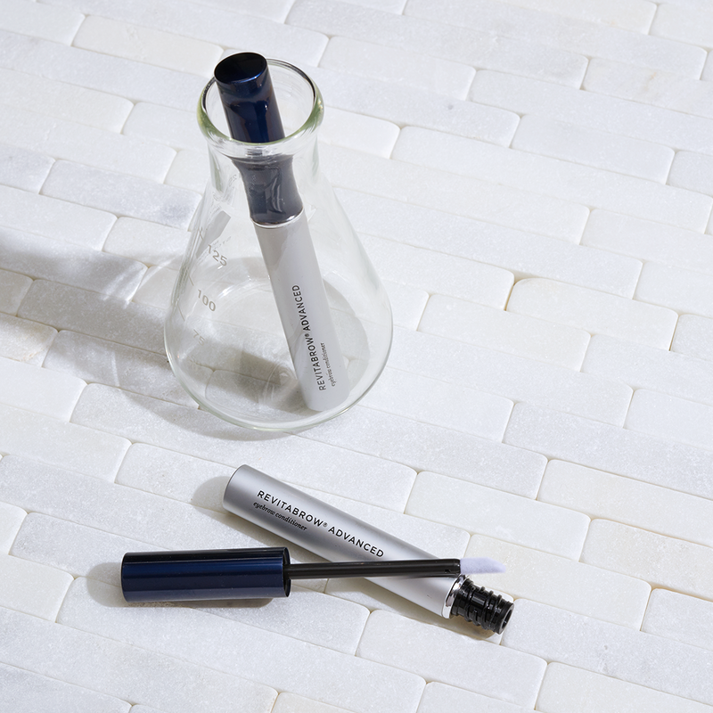 TUS PREGUNTAS SOBRE REVITABROW ADVANCED®, RESPONDIDAS