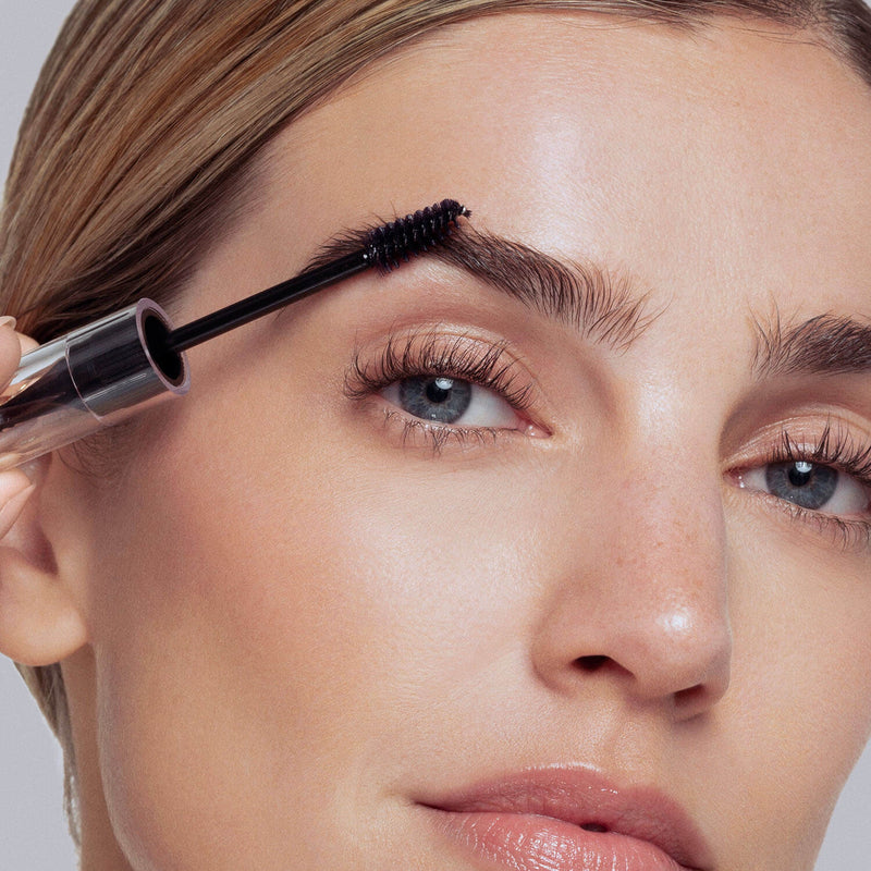 ¿CEJAS EXCESIVAMENTE DELGADAS Y POCO POBLADAS? AQUÍ TIENES LA SOLUCIÓN